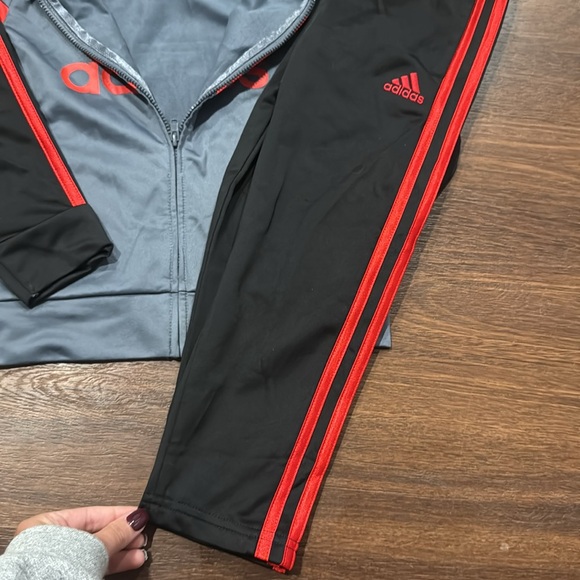 Adidas track outfit - Picture 4 of 5